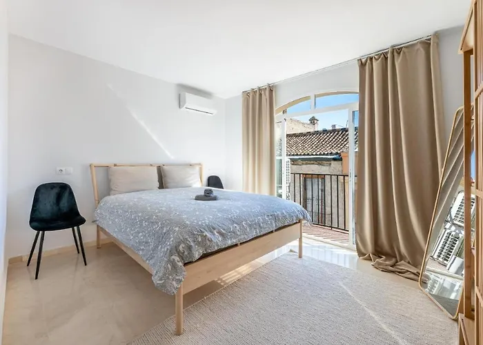 Triplex In The Heart Of Malaga